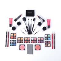 Набор профессиональной косметики"Miss Young" №8