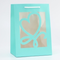 Пакет подарочный с фигурным окном, 18 х 13 х 25 см, голубой Пакет подарочный с фигурным окном, 18 х 13 х 25 см, голубой