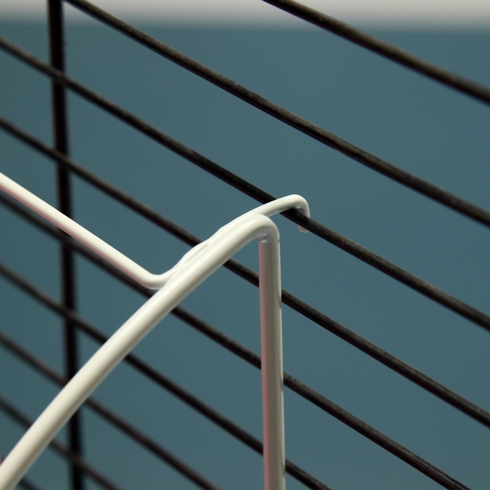 Шар для грызунов на металлическом основании, 12 см, розовый