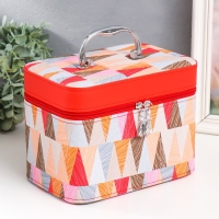 Шкатулка кожзам с зеркалом "Треугольники. Алый" н-р 3 шт 18х10х12,5 21х13х15,5 23х15х18,5 см Шкатулка кожзам с зеркалом "Треугольники. Алый" н-р 3 шт 18х10х12,5 21х13х15,5 23х15х18,5 см