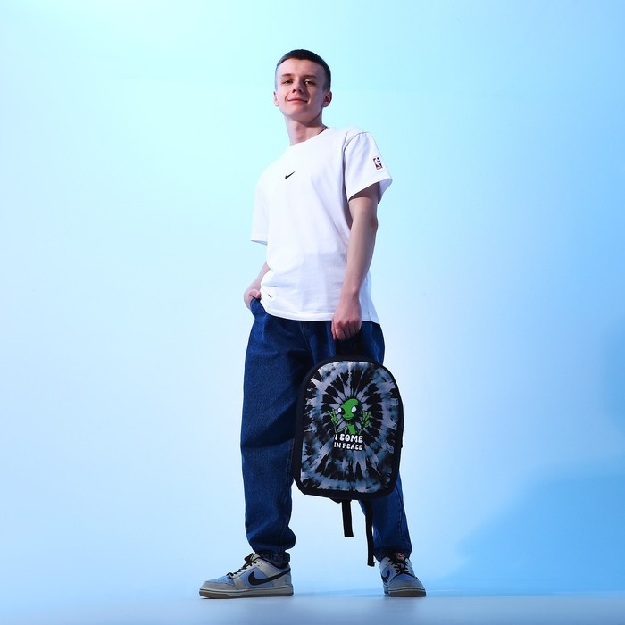 Рюкзак школьный текстильный &laquo;Инопланетянин&raquo;, 38х14х27 см, цвет чёрный