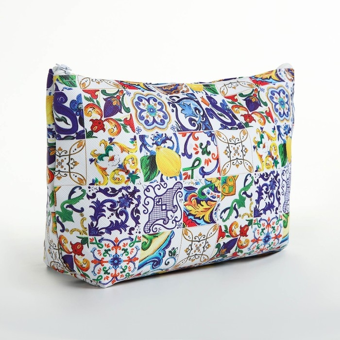 Косметичка на молнии, цвет белый/разноцветный Косметичка на молнии, цвет белый/разноцветный