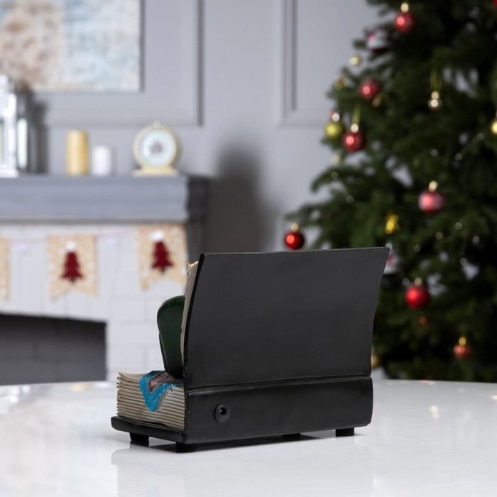 Светодиодная фигура &laquo;Праздничный вечер&raquo; 19 &times; 15 &times; 12 см, полистоун, батарейки ААх3 (не в комплекте), USB, свечение мульти