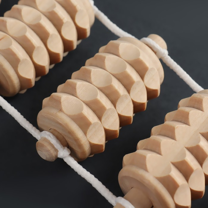 Массажёр - лента, деревянный, роликовый, зубчатый, 3 &times; 6,8 &times; 122,5 см, 10 звеньев