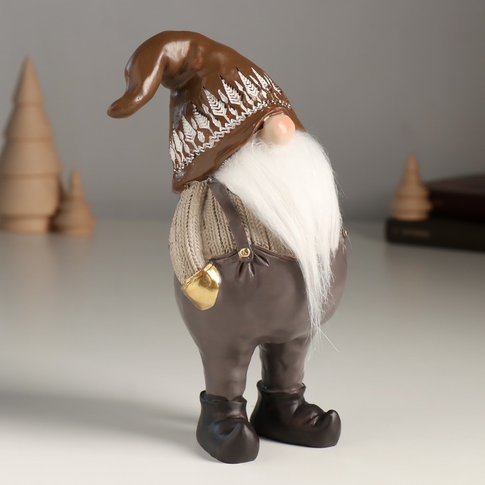 Сувенир полистоун "Гном в серых штанах, в колпаке с ёлочками" 11х7х17,5 см