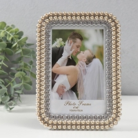 Фоторамка пластик 10х15 см "Золотой жемчуг и стразы" закруглённые углы 12,5х17,5 см Фоторамка пластик 10х15 см "Золотой жемчуг и стразы" закруглённые углы 12,5х17,5 см