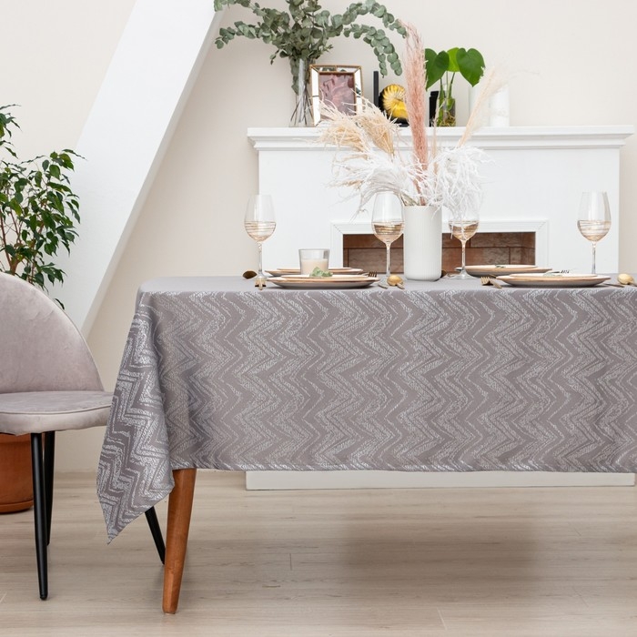 Скатерть Этель "Lines" цв.серый, 142*180 +/-3 см, 115 &plusmn;10 гр,100% п/э