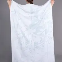 Плед Winterflake, бело-голубой с люрексом