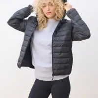 Куртка с капюшоном женская Stream Women, черная, размер M