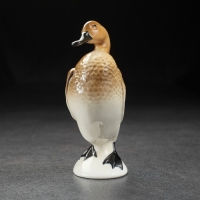 Сувенир "Чирок", 15 х 5 х 8 см, фарфор Сувенир "Чирок", 15 х 5 х 8 см, фарфор