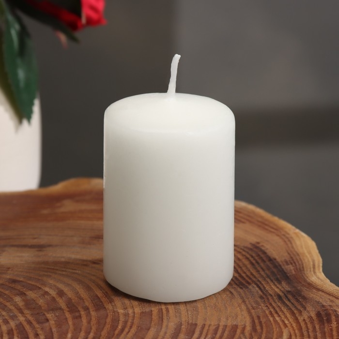 Свеча - цилиндр ароматическая Свеча - цилиндр ароматическая "Ландыш", 4х6 см