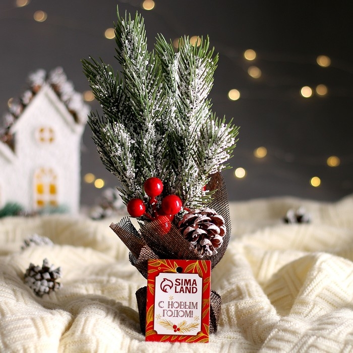 Новогодняя композиция &laquo;Новогодние веточки с шишками&raquo; 20 &times; 22 &times; 27 см
