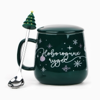 Новый год. Кружка керамическая с ложкой &laquo;Новогодних чудес&raquo;, 350 мл, цвет зелёный