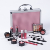 Набор профессиональной косметики"Miss Young" №9 Набор профессиональной косметики"Miss Young" №9