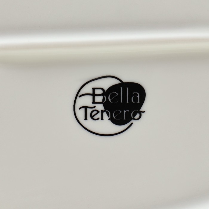 Блюдо фарфоровое для подачи с бамбуковой ручкой BellaTenero, 36,5&times;16&times;2 см, цвет белый