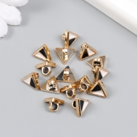 Пуговица пластик для творчества "Треугольник чёрно-белый" набор 15 шт 1х1х0,7 см Пуговица пластик для творчества "Треугольник чёрно-белый" набор 15 шт 1х1х0,7 см