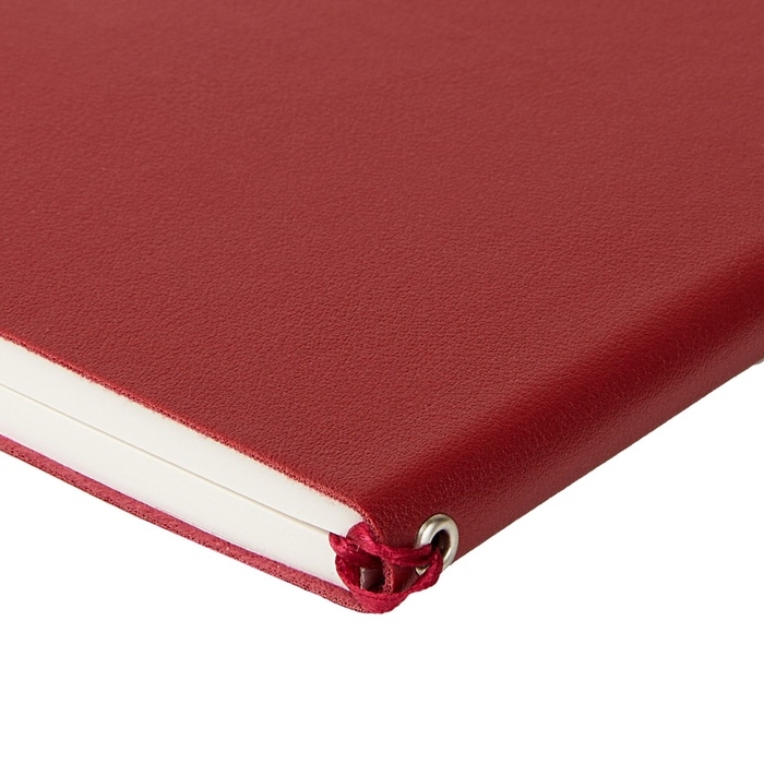 Ежедневник недатированный А5, 128 листов GRAND, интегральная обложка из искусственной кожи, ляссе, кремовый блок 70 г/м2, бордовый
