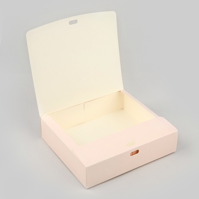 Коробка подарочная новогодняя складная &laquo;Новогодние игрушки&raquo;, 20 х 18 х 5 см, Новый год