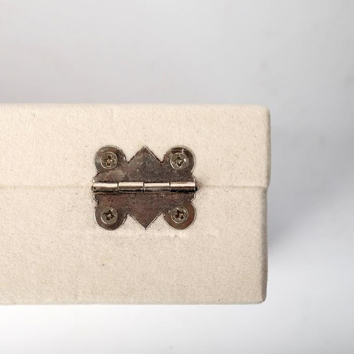 Подставка для украшений «Шкатулка», 7 полос, 9 ячеек, 20×15×4,5, цвет бежевый Подставка для украшений «Шкатулка», 7 полос, 9 ячеек, 20×15×4,5, цвет бежевый