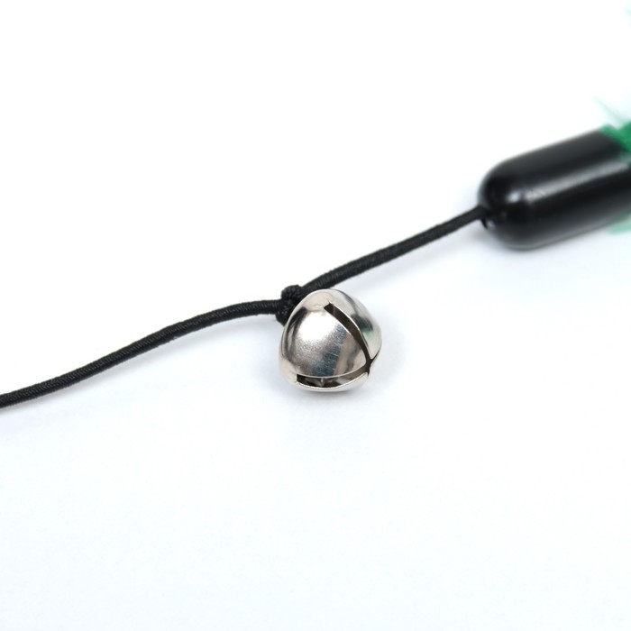 Дразнилка-удочка с пёрышками на деревянной палочке, 40 см, микс цветов Дразнилка-удочка с пёрышками на деревянной палочке, 40 см, микс цветов