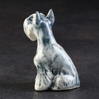 Статуэтка фарфоровая "Миттельшнауцер серый", 8х5,5х4 см, авторская роспись Статуэтка фарфоровая "Миттельшнауцер серый", 8х5,5х4 см, авторская роспись