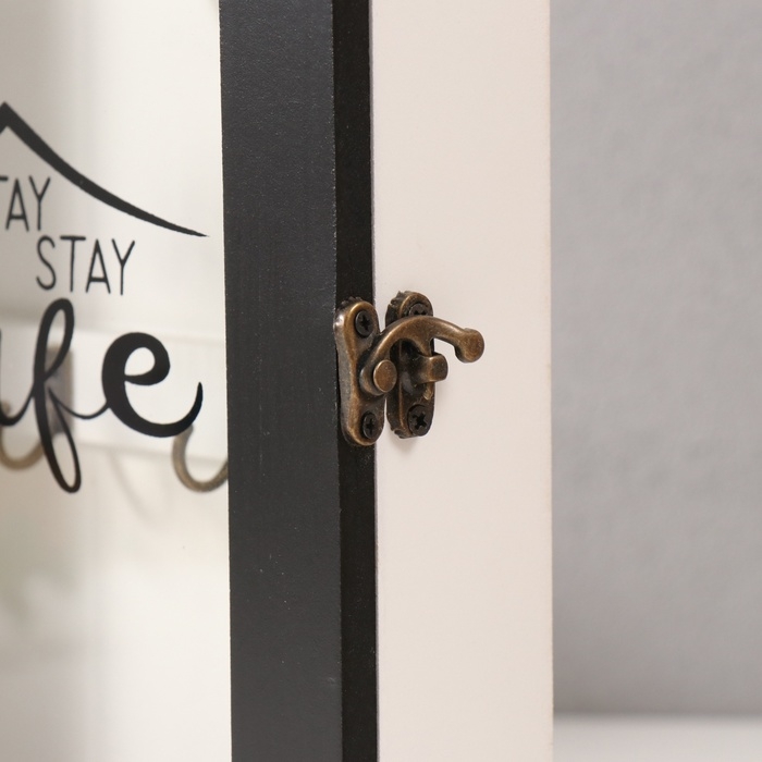 Ключница дерево "Крыша дома с сердечками" чёрная с белым 5,8х19х25,6 см