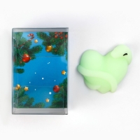 Мялка новогодняя «Новый год: Подарочек», 4 х 3.5 см Мялка новогодняя «Новый год: Подарочек», 4 х 3.5 см