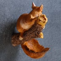 Подвесной декор "Белка на ветке" 26х21х12см Подвесной декор "Белка на ветке" 26х21х12см