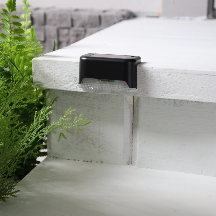 Садовый светильник на солнечной батарее, 8 &times; 4.5 &times; 4.5 см, 1 LED, свечение белое, чёрный