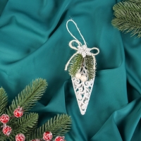 Украшение ёлочное "Капля блеск жемчужины" 12х4,5 см, белый Украшение ёлочное "Капля блеск жемчужины" 12х4,5 см, белый