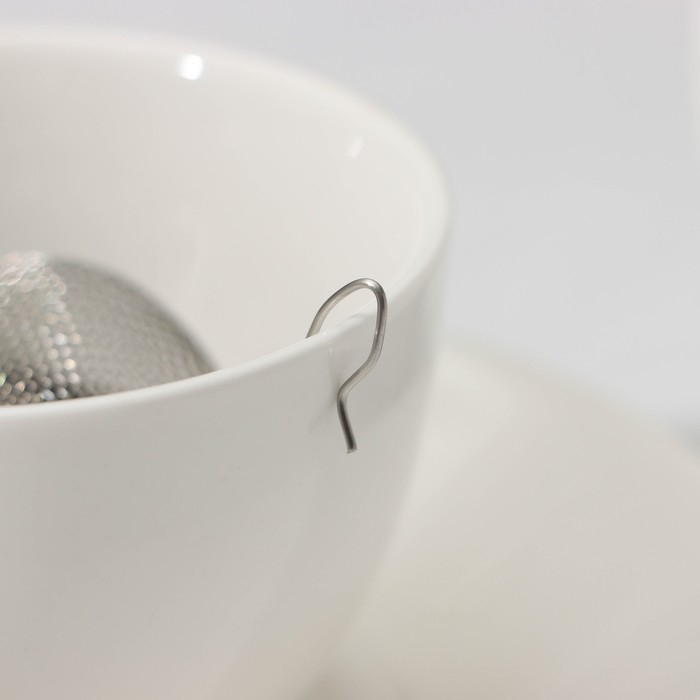 Ситечко для чая Доляна &laquo;Ёлочка&raquo;, d=4,5 см, на цепочке, цвет серебристый