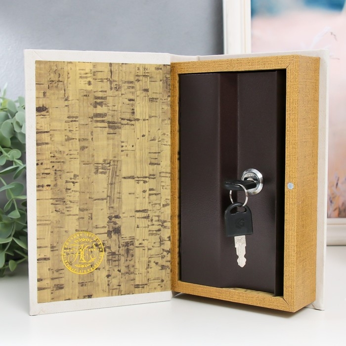 Сейф-книга дерево кожзам Сейф-книга дерево кожзам "Маленькая балерина" 21х13х5 см