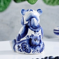 Сувенир "Медведь с мёдом", гжель Сувенир "Медведь с мёдом", гжель