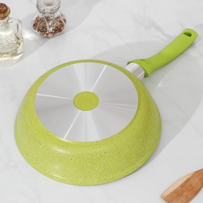 Сковорода Trendy style, d=24 см, пластиковая ручка, антипригарное покрытие, цвет зелёный Сковорода Trendy style, d=24 см, пластиковая ручка, антипригарное покрытие, цвет зелёный