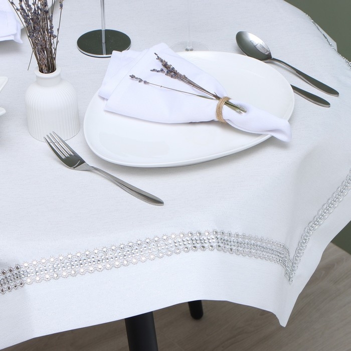 Скатерть Этель со стразами, 85 х 85 &plusmn;5 см, цвет белый, п/э