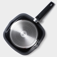 Сковорода гриль квадратная Magistro Flame, 28×28 см, антипригарное покрытие, индукция, цвет чёрный Сковорода гриль квадратная Magistro Flame, 28×28 см, антипригарное покрытие, индукция, цвет чёрный