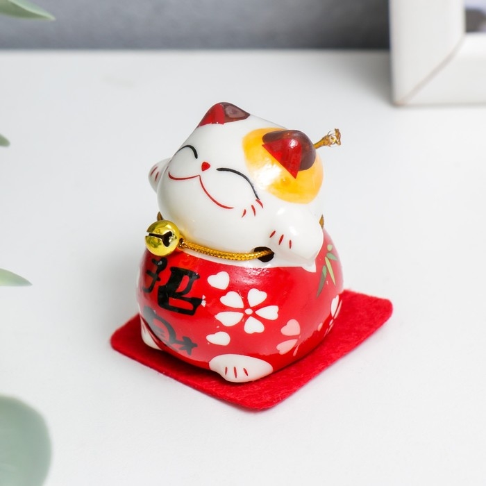 Сувенир керамика Сувенир керамика "Манэки-нэко в костюмчике" 4,5х3,6х4,6 см набор 5 шт