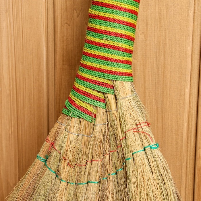 Веник рисовый с бамбуковой ручкой, 80 см