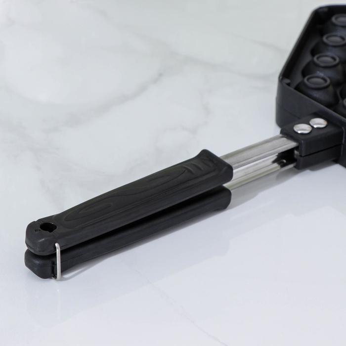 Сковорода двойная &laquo;Орешки&raquo;, 40&times;21&times;3,3 см, пластиковая ручка, цвет чёрный