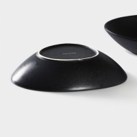 Тарелка глубокая фарфоровая Magistro Carbon, 17,5×15 см, цвет чёрный Тарелка глубокая фарфоровая Magistro Carbon, 17,5×15 см, цвет чёрный