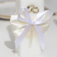 Набор свечей "Кружевной с бантиком" шампань: домашний очаг 6,8х15см, родительские 1,8х17,5см Набор свечей "Кружевной с бантиком" шампань: домашний очаг 6,8х15см, родительские 1,8х17,5см