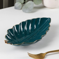 Блюдо керамическое сервировочное &laquo;Рапсодия. Лист&raquo;, 22&times;12&times;3,5 см, цвет зелёный