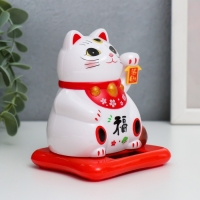 Маятник пластик от солнечной батареи "Кот манэки-нэко косынка с цветами" белый 9,5х10х9,5 см 73535 Маятник пластик от солнечной батареи "Кот манэки-нэко косынка с цветами" белый 9,5х10х9,5 см 73535