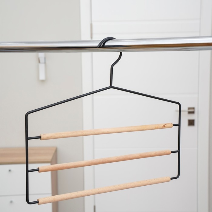 Плечики - вешалка для брюк и юбок LaDо́m Laconique, многоуровневая, 37&times;31,5&times;1,1 см, цвет чёрный