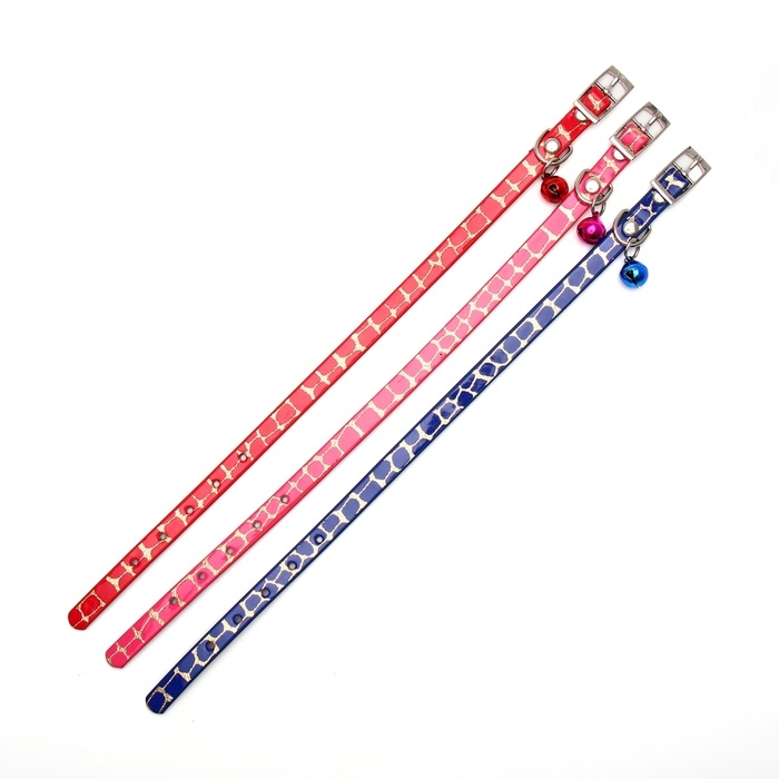 Ошейник перламутровый Ошейник перламутровый "Битое стекло", с бубенчиком, 30 х 1 см, микс цветов