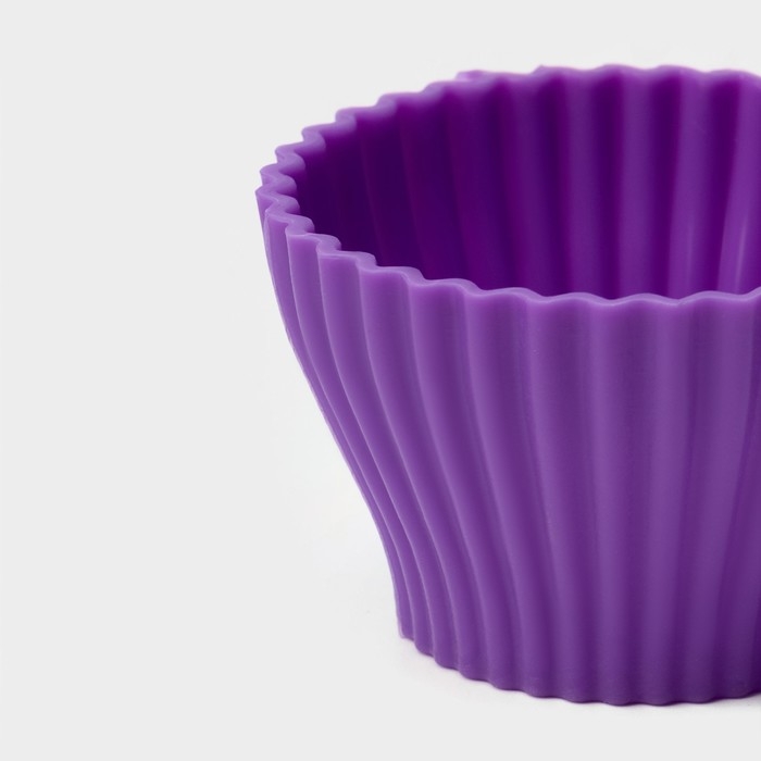 Форма для выпечки Доляна &laquo;Алиса в стране чудес&raquo;, силикон, 9&times;7&times;4,5 см, внутренний размер 6,5&times;6,5&times;4,5 см, цвет фиолетовый