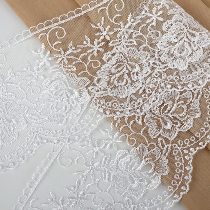 Кружево на сетке, 105 мм &times; 11 &plusmn; 1 м, цвет белый