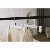 Вешалки для брюк и юбок LaDо́m Eliot, 29×15 см, 3 шт, с зажимами, цвет белый Вешалки для брюк и юбок LaDо́m Eliot, 29×15 см, 3 шт, с зажимами, цвет белый