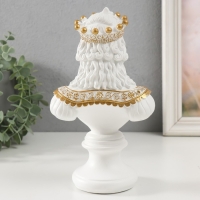 Сувенир полистоун "Бюст. Королева" белый с золотом 9х12,5х22 см Сувенир полистоун "Бюст. Королева" белый с золотом 9х12,5х22 см