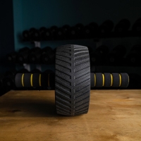 Ролик для пресса ONLYTOP, 29х15х15 см, с ковриком Ролик для пресса ONLYTOP, 29х15х15 см, с ковриком